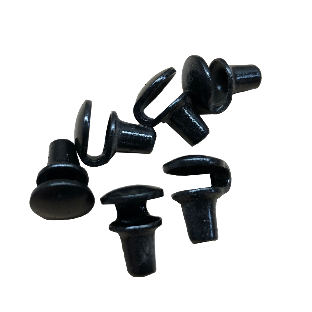black skate hooks