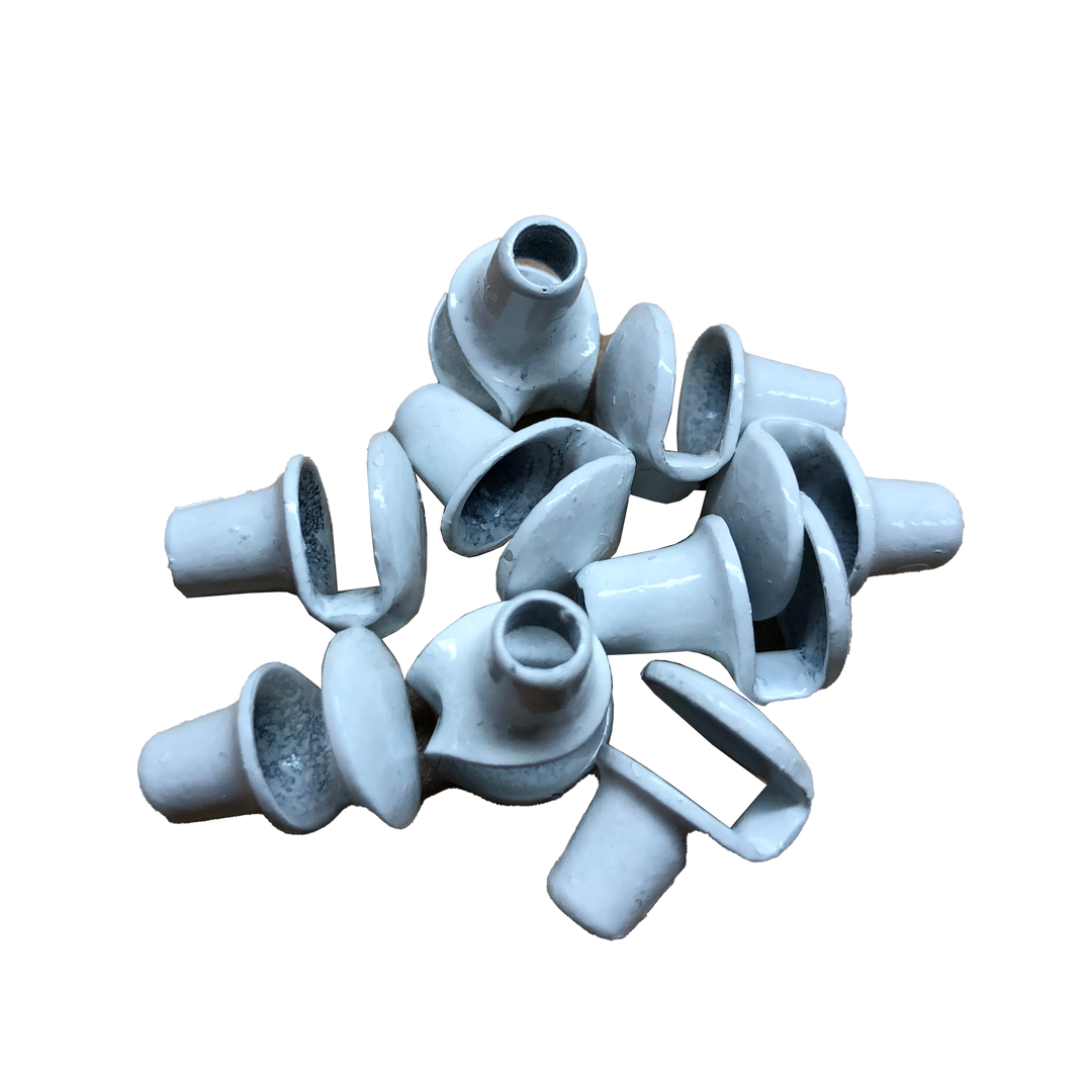 SMALL WHITE HOOKS